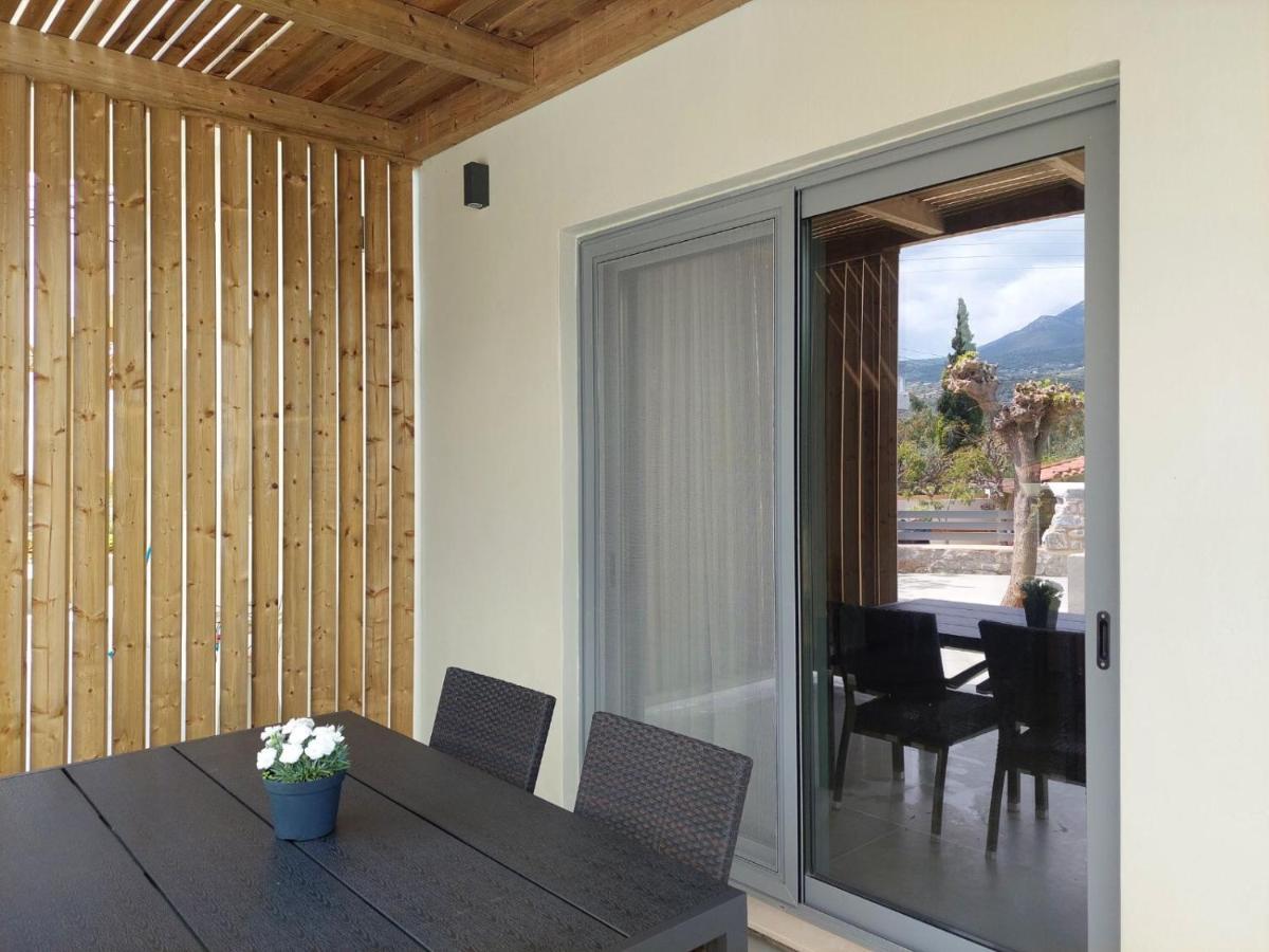 Rea'S Luxury Apartments Stoúpa Exterior photo