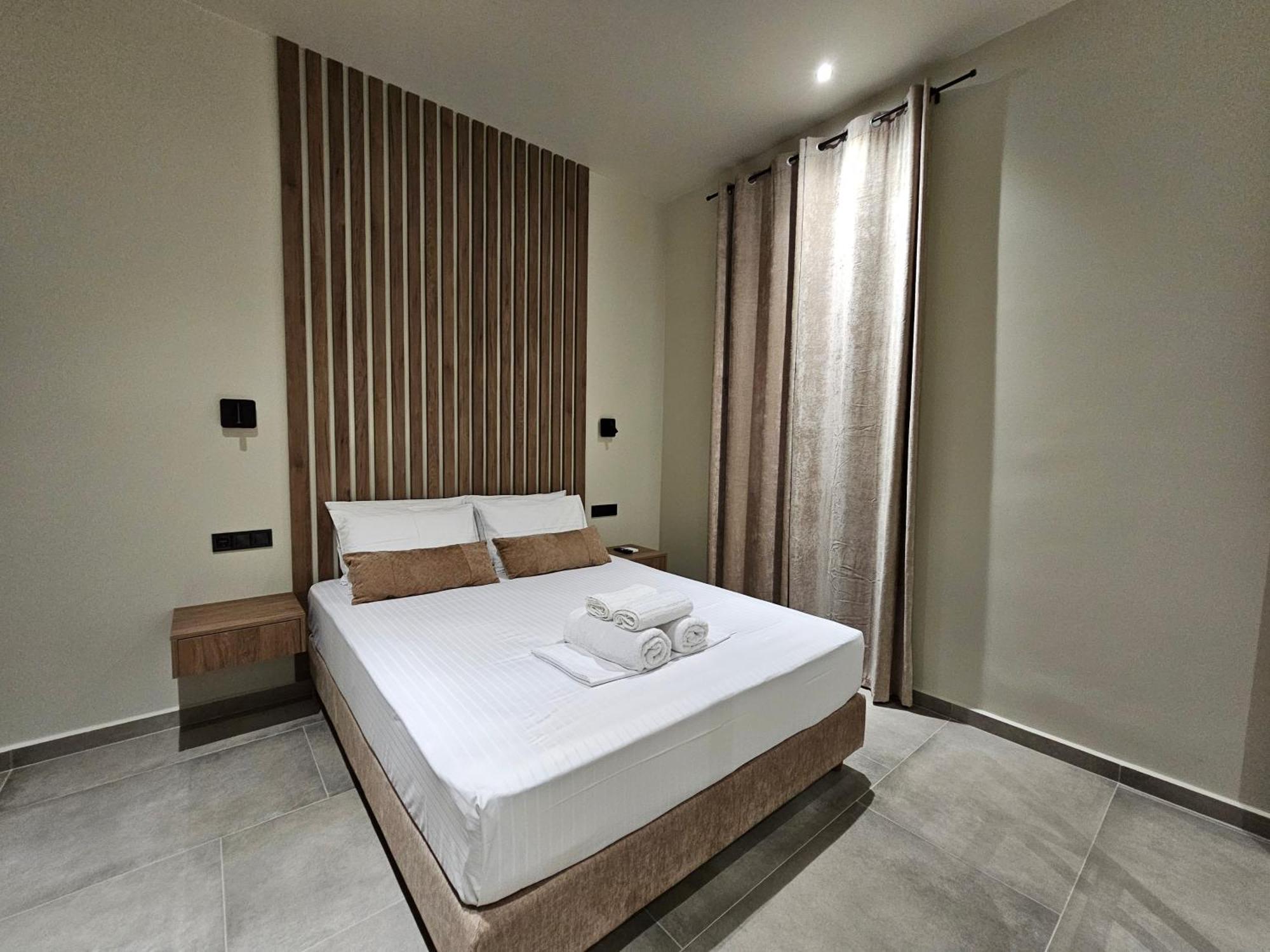 Rea'S Luxury Apartments Stoúpa Exterior photo