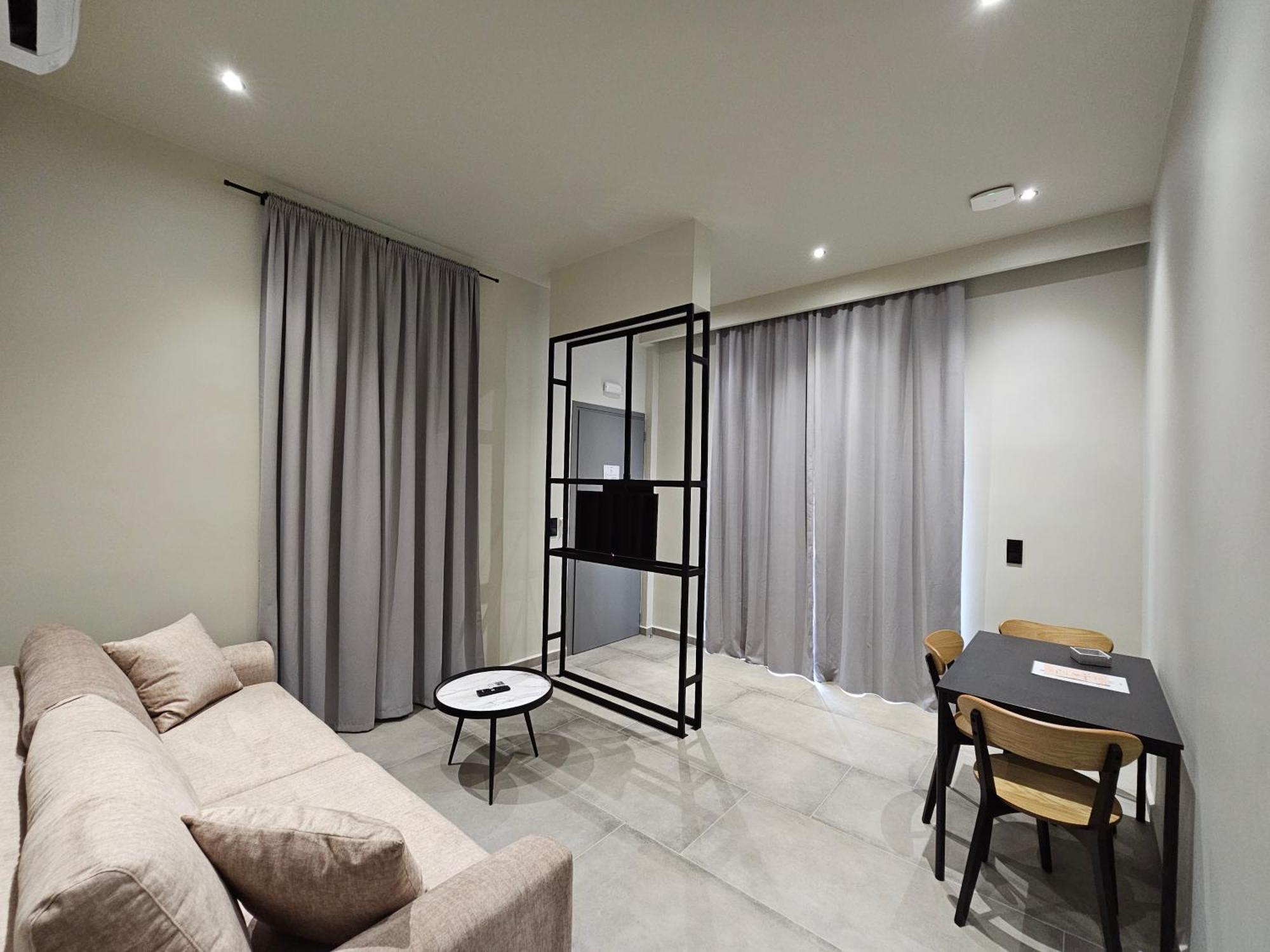 Rea'S Luxury Apartments Stoúpa Exterior photo