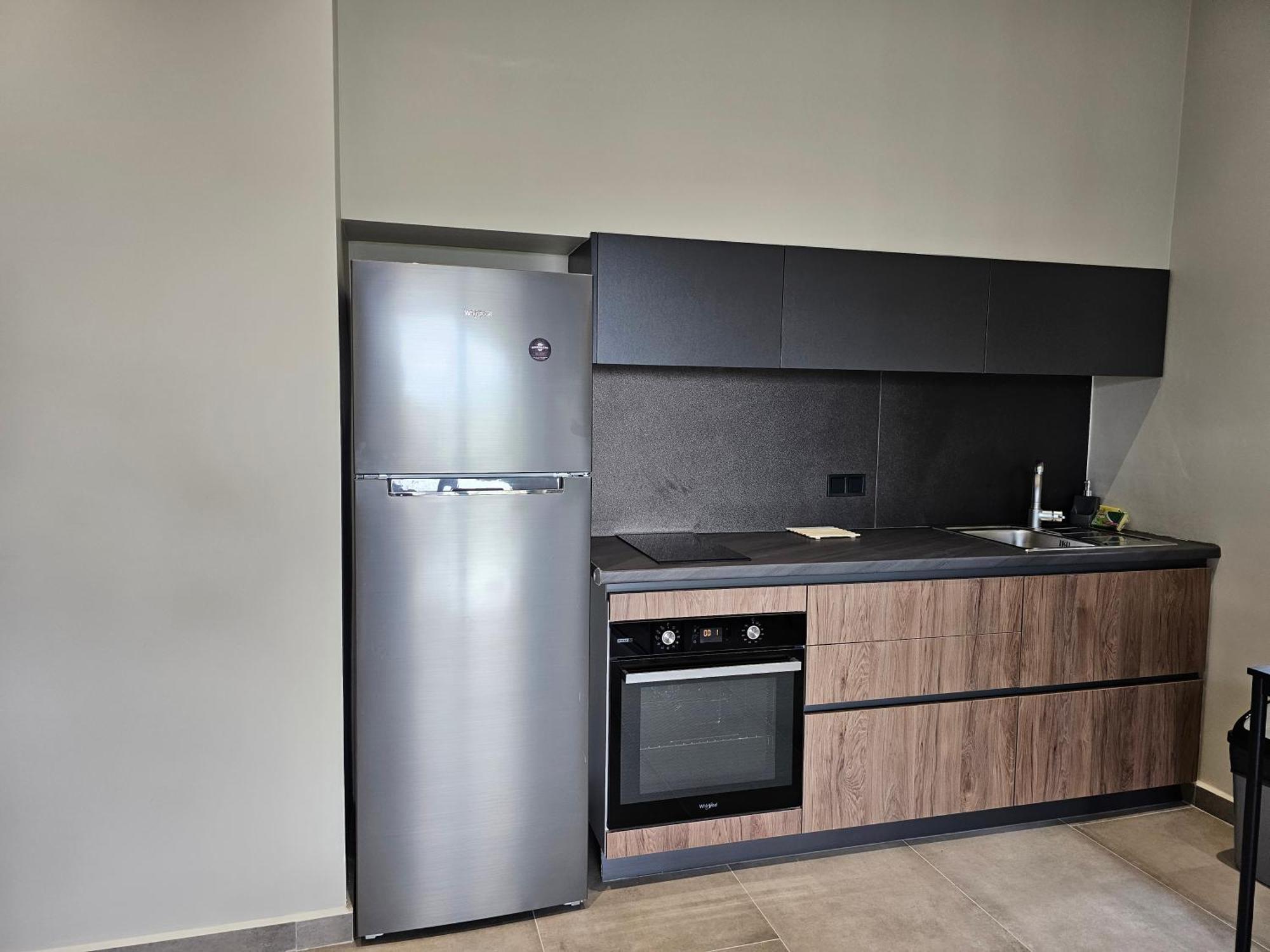 Rea'S Luxury Apartments Stoúpa Exterior photo