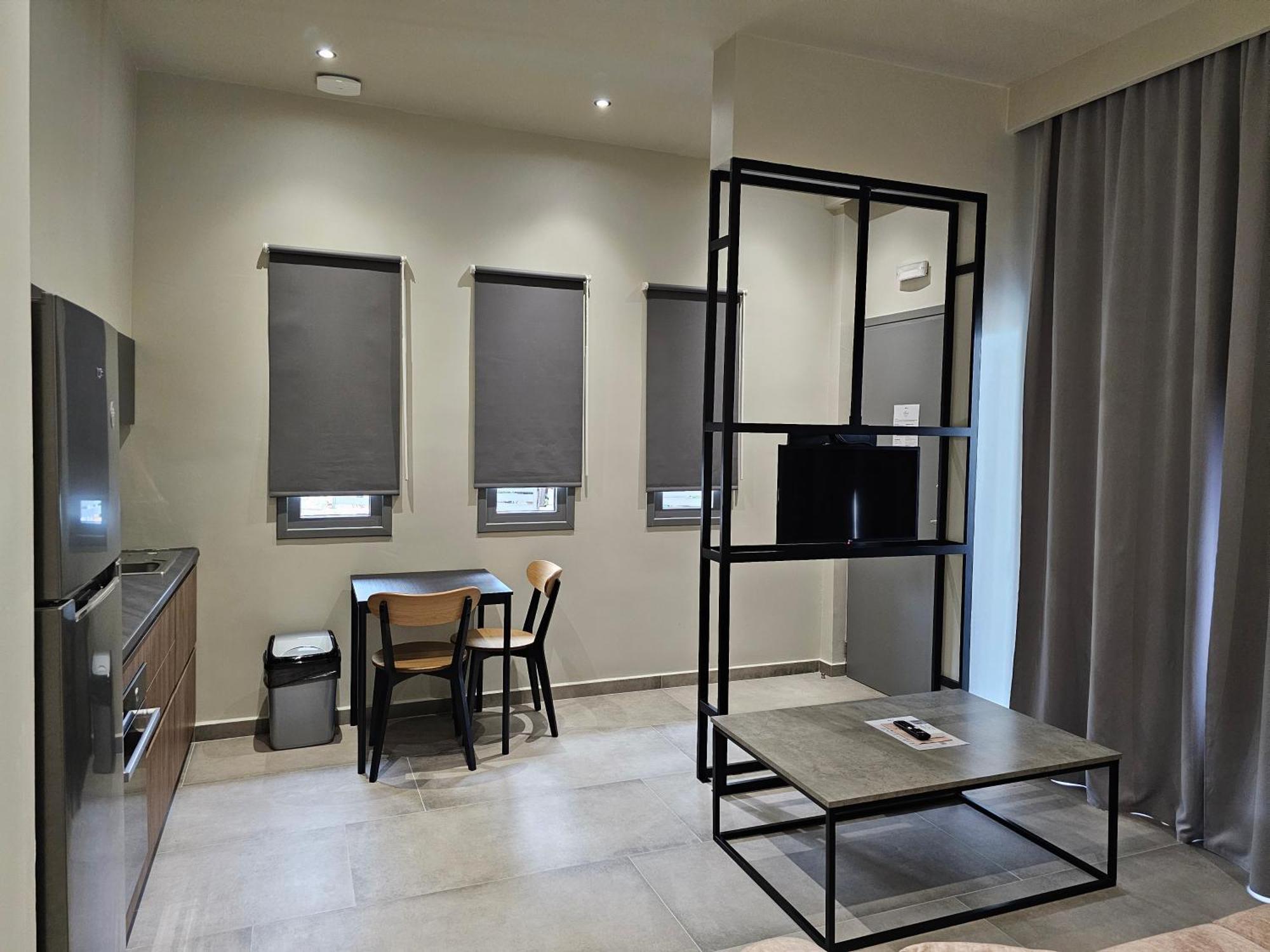 Rea'S Luxury Apartments Stoúpa Exterior photo